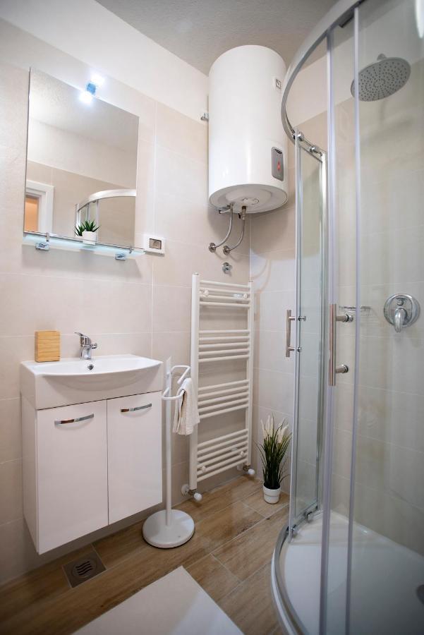 Apartment Nina Rovinj Exterior photo
