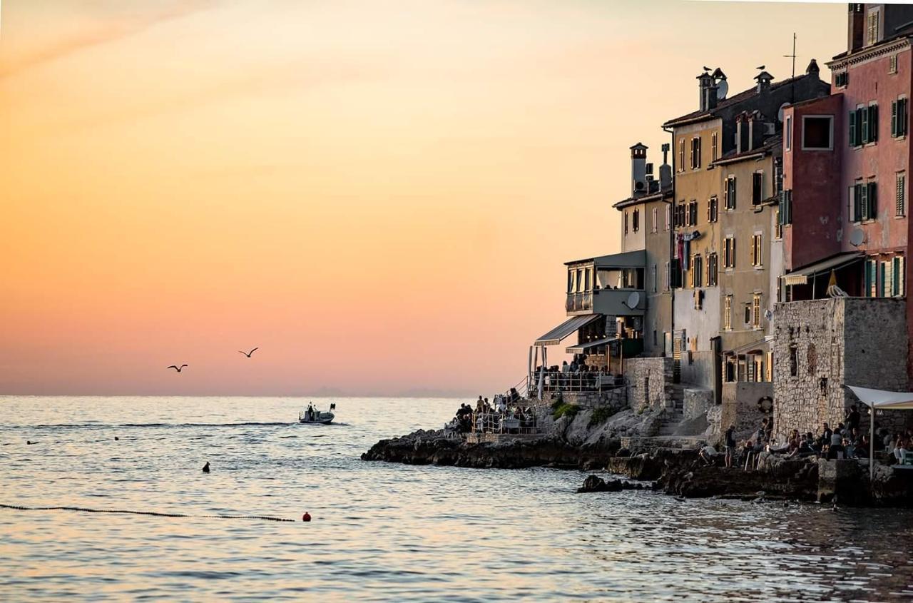 Apartment Nina Rovinj Exterior photo
