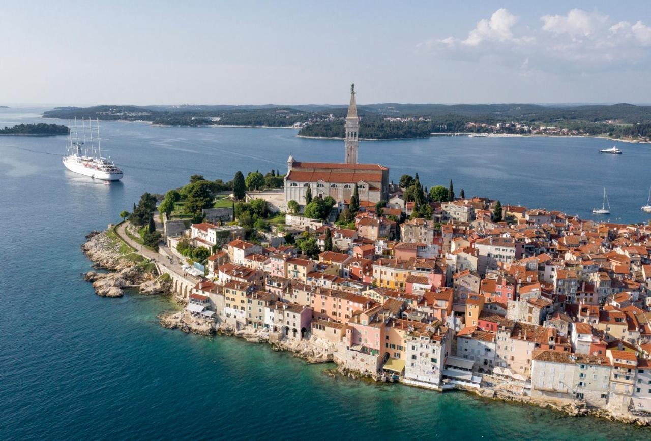 Apartment Nina Rovinj Exterior photo